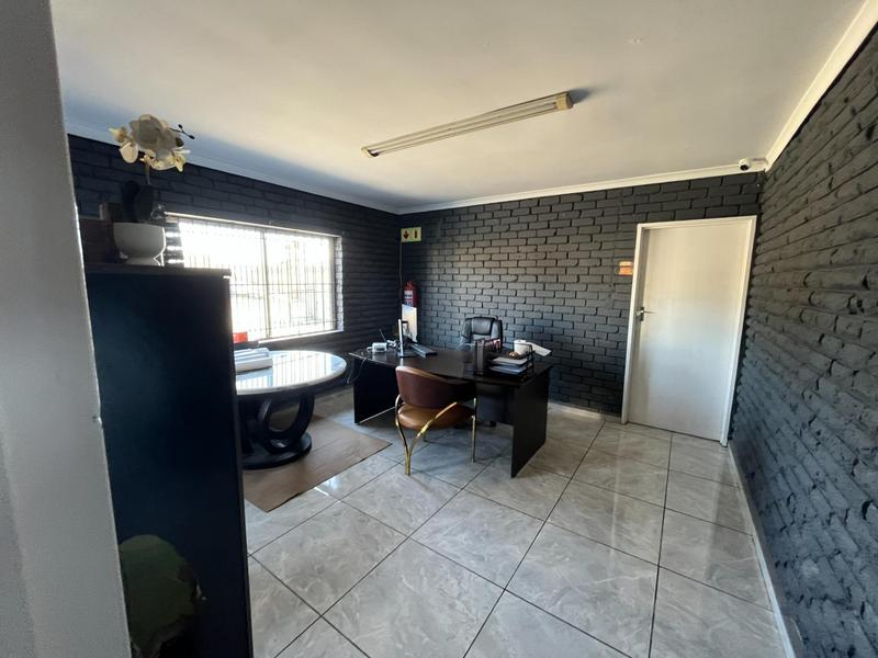 To Let Commercial Property for Rent in Montague Gardens Western Cape